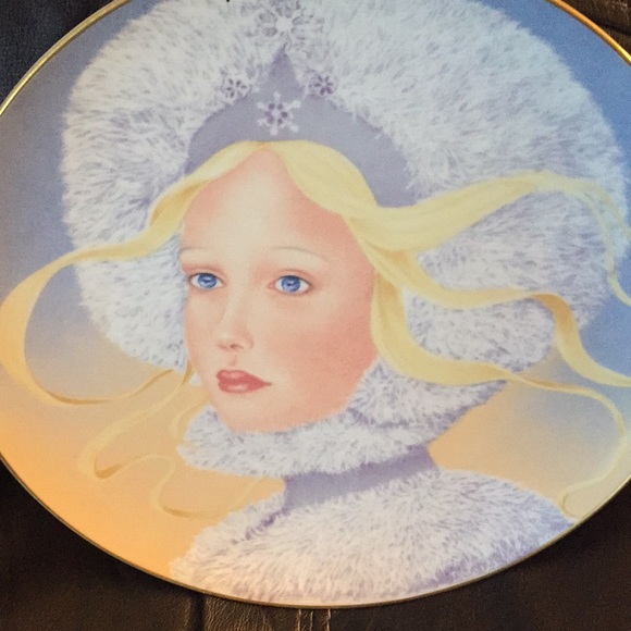 Dolores Valenzuela princess snowflake plate🌷🌷🌷 - Picture 2 of 5